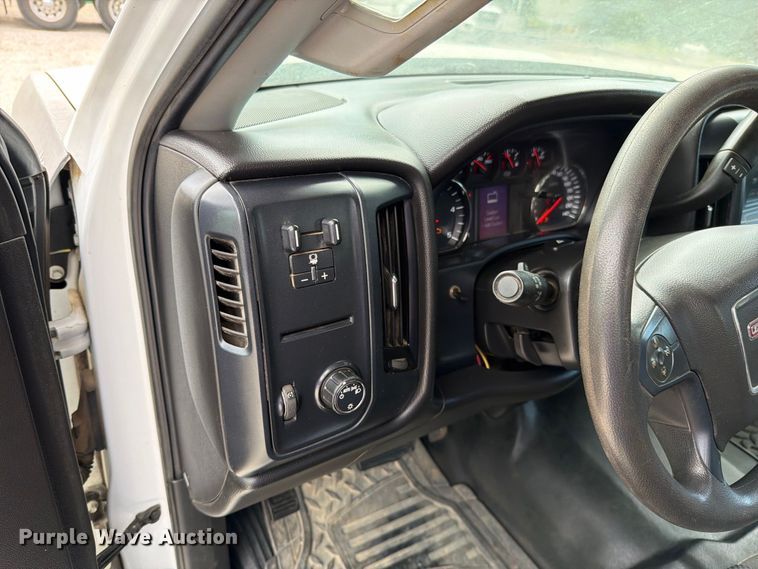 image for item EO8726 2017 GMC Sierra 3500HD flatbed pickup truck