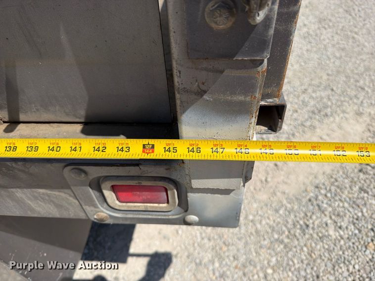 image for item EO8727 2017 GMC Sierra 3500HD flatbed pickup truck
