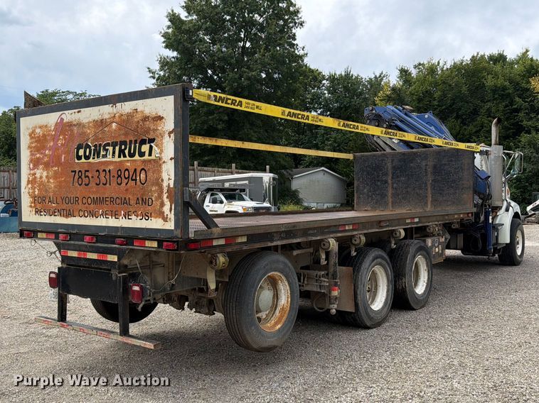 image for item EO8731 2004 Sterling L9500 crane truck
