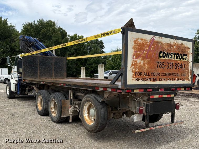image for item EO8731 2004 Sterling L9500 crane truck