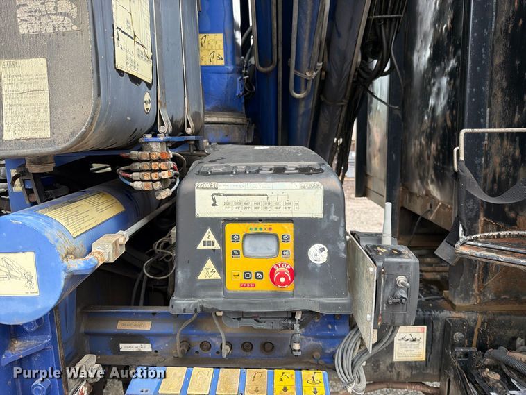 image for item EO8731 2004 Sterling L9500 crane truck