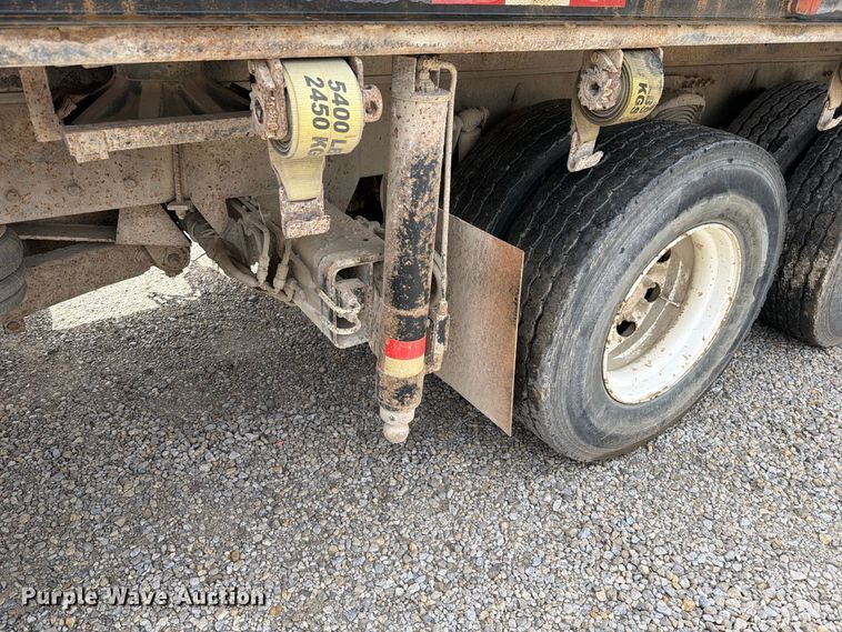 image for item EO8731 2004 Sterling L9500 crane truck