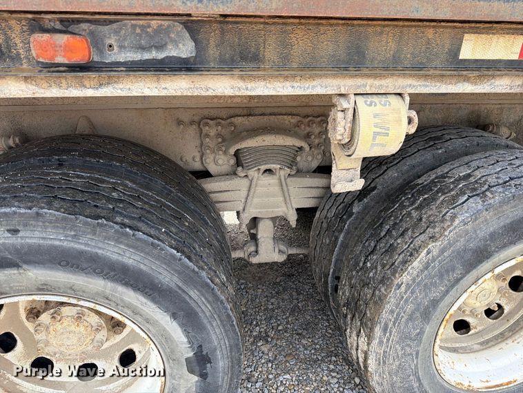 image for item EO8731 2004 Sterling L9500 crane truck