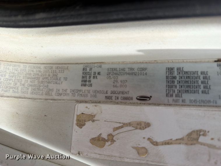 image for item EO8731 2004 Sterling L9500 crane truck