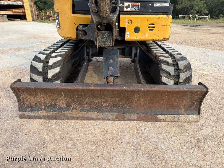 image for item EP7531 2017 John Deere 26G Mini excavator