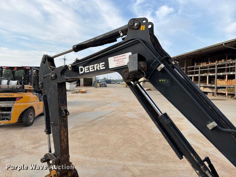 image for item EP7531 2017 John Deere 26G Mini excavator