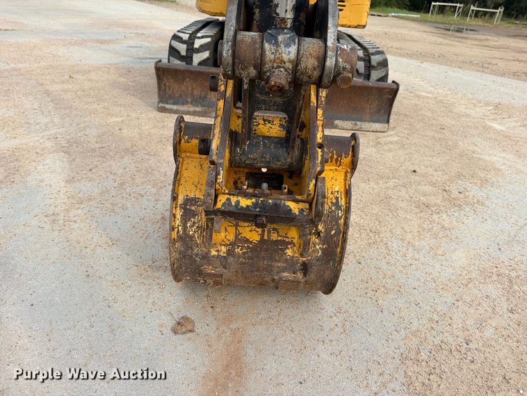 image for item EP7531 2017 John Deere 26G Mini excavator