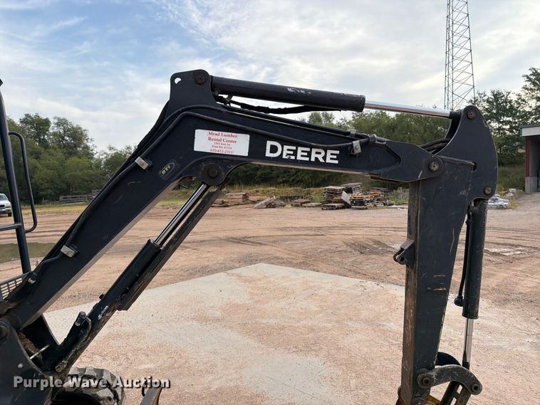 image for item EP7531 2017 John Deere 26G Mini excavator