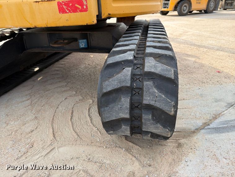 image for item EP7531 2017 John Deere 26G Mini excavator