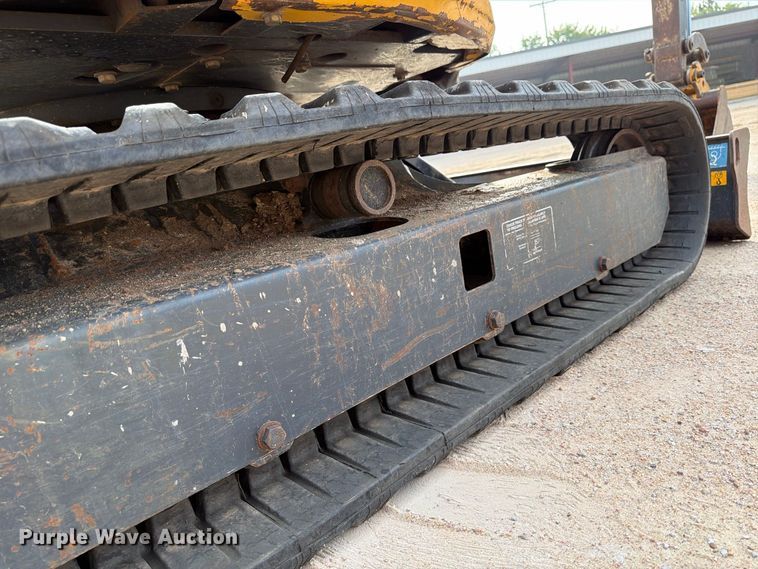 image for item EP7531 2017 John Deere 26G Mini excavator