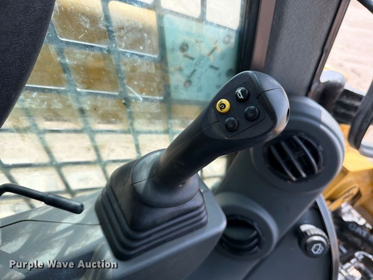 image for item EP7541 2020 Caterpillar 289D3 tracked skid steer loader
