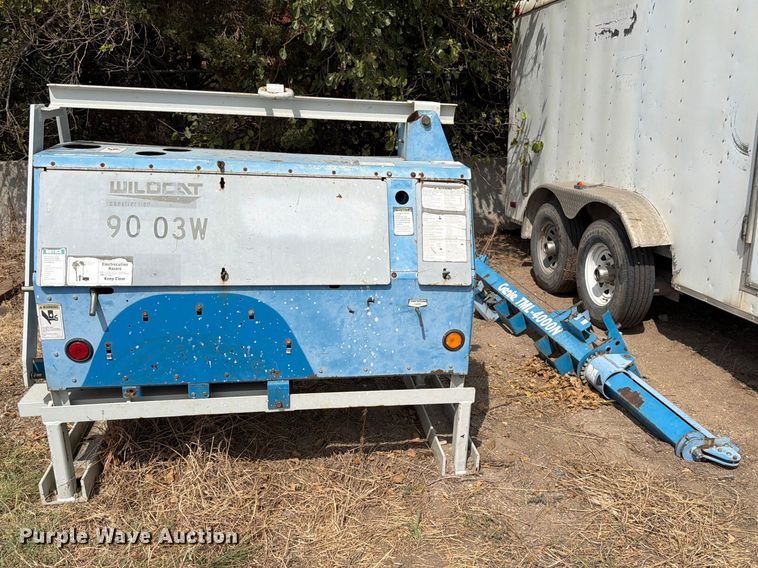 image for item EP7542 2006 Genie TML-4000N light plant