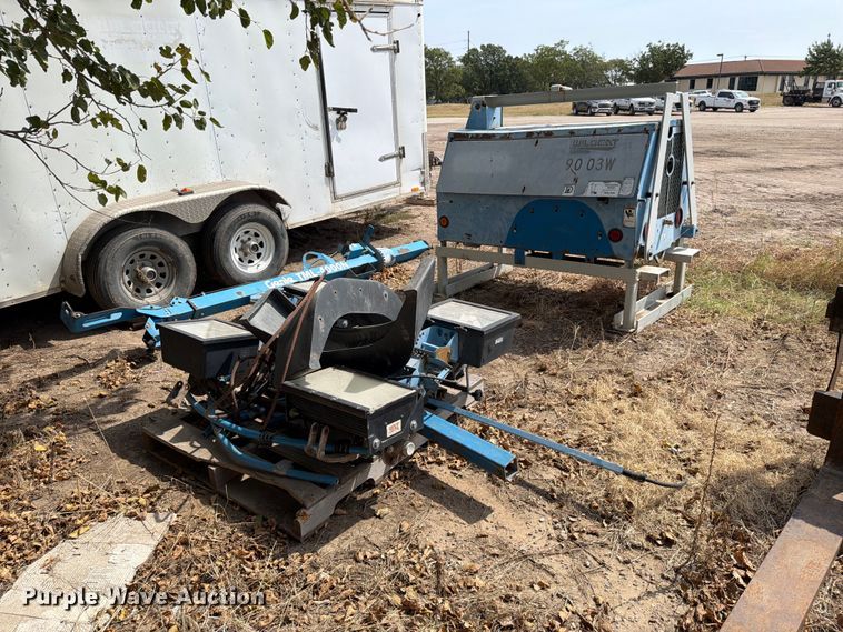 image for item EP7542 2006 Genie TML-4000N light plant