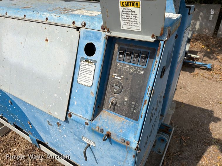 image for item EP7542 2006 Genie TML-4000N light plant