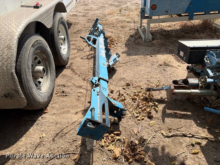 image for item EP7542 2006 Genie TML-4000N light plant