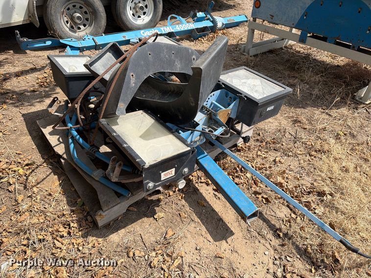 image for item EP7542 2006 Genie TML-4000N light plant