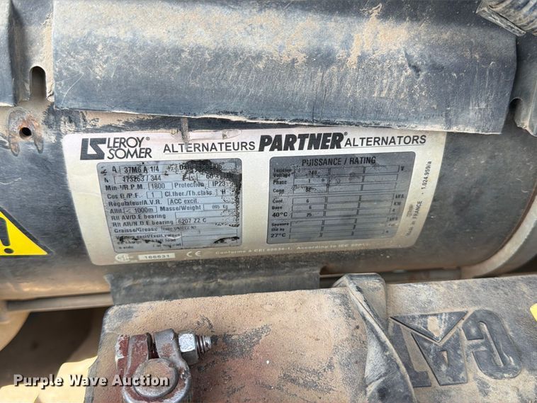image for item EP7542 2006 Genie TML-4000N light plant