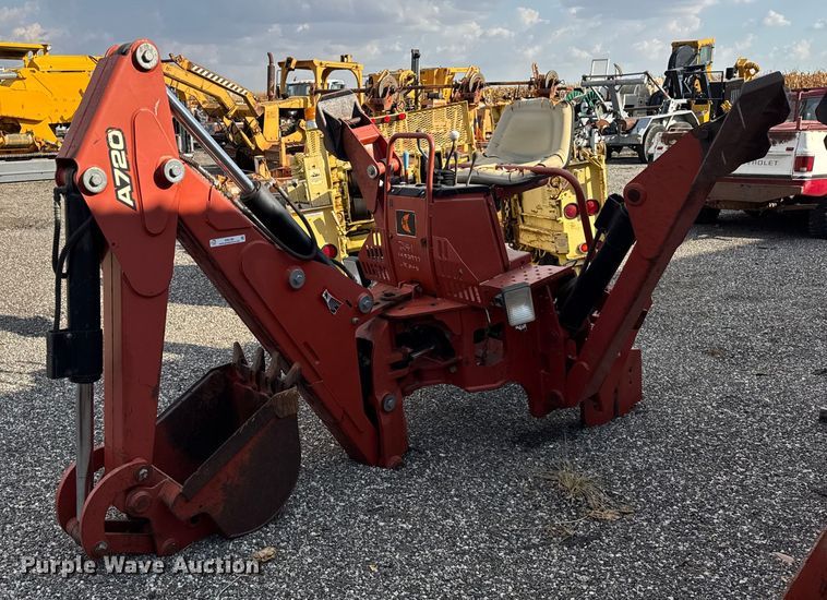image for item ER0189 2006 Ditch Witch A720 backhoe attachment