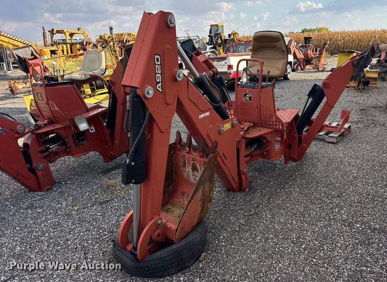 image for item ER0190 2014 Ditch Witch A920 backhoe attachment