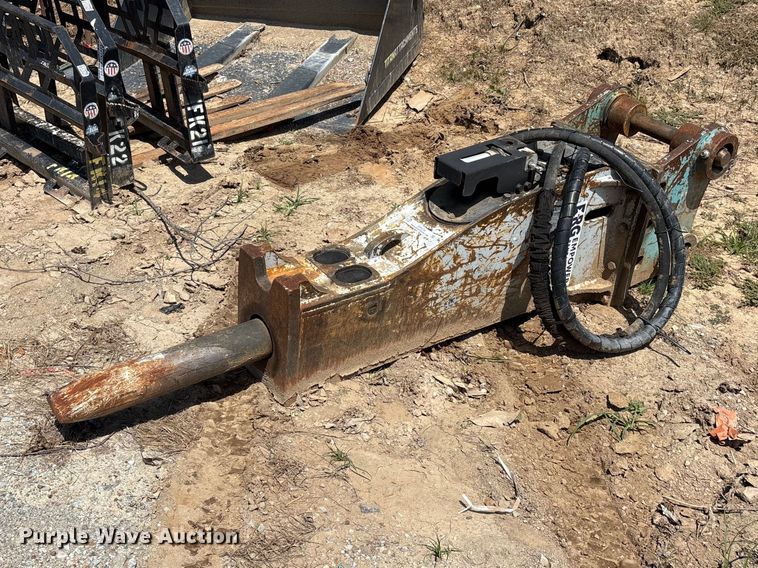 Excavator breaker