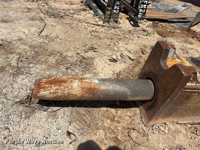 image for item ER3230 Excavator breaker