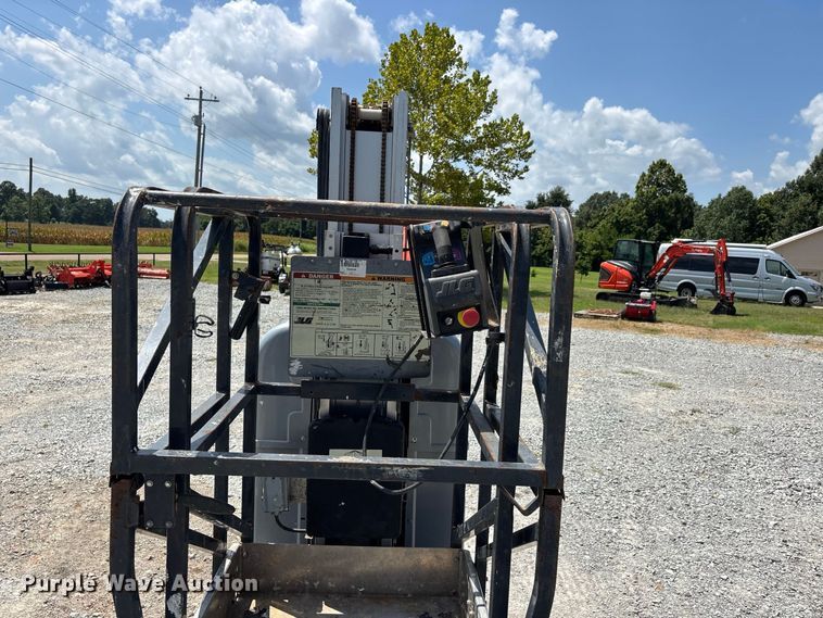 image for item ER3231 JLG 20MVL vertical lift