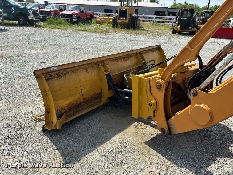 image for item ER3253 1996 Case 570 LXT landscape tractor