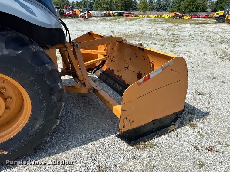 image for item ER3253 1996 Case 570 LXT landscape tractor