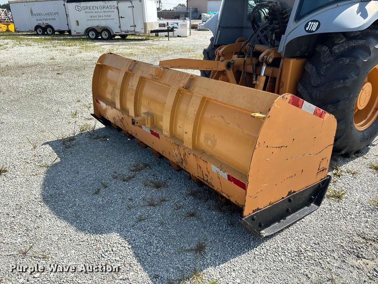 image for item ER3253 1996 Case 570 LXT landscape tractor