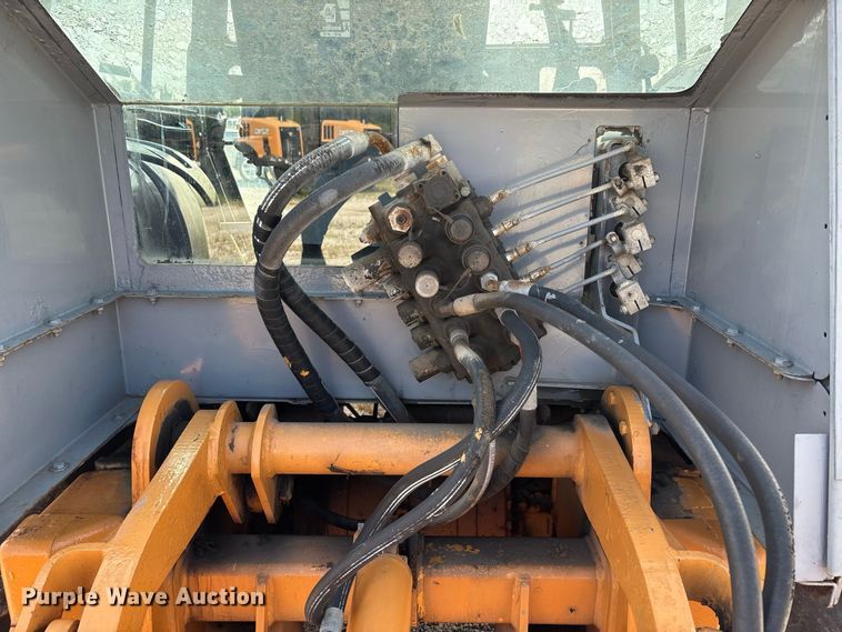 image for item ER3253 1996 Case 570 LXT landscape tractor