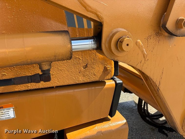 image for item ER3253 1996 Case 570 LXT landscape tractor