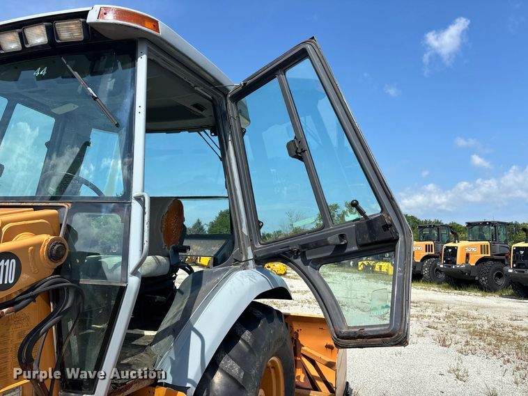 image for item ER3253 1996 Case 570 LXT landscape tractor