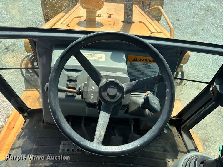 image for item ER3253 1996 Case 570 LXT landscape tractor