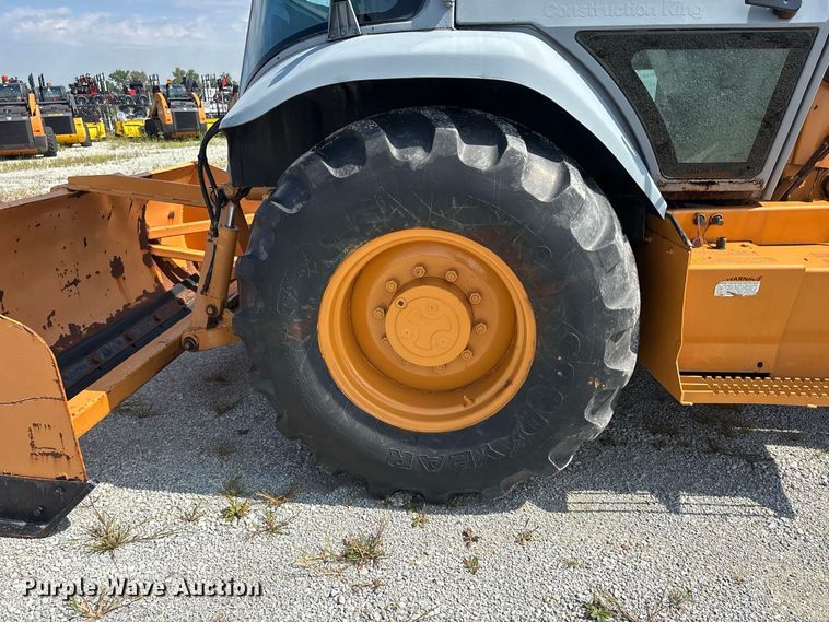 image for item ER3253 1996 Case 570 LXT landscape tractor