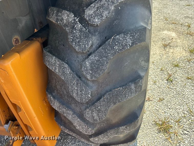 image for item ER3253 1996 Case 570 LXT landscape tractor