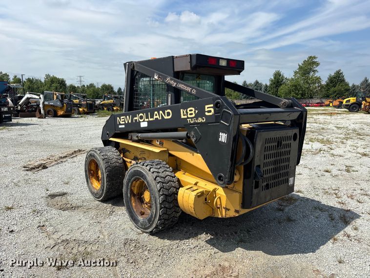 image for item ER3255 New Holland LX 865 Turbo skid steer loader