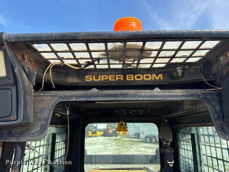 image for item ER3255 New Holland LX 865 Turbo skid steer loader