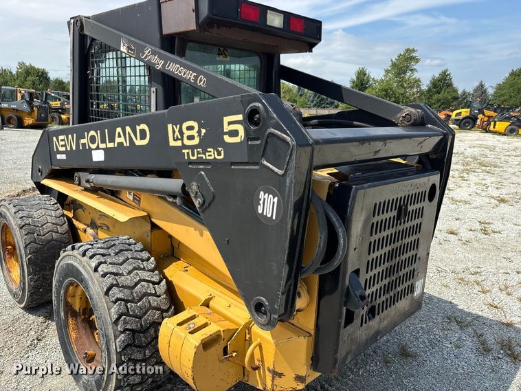 image for item ER3255 New Holland LX 865 Turbo skid steer loader