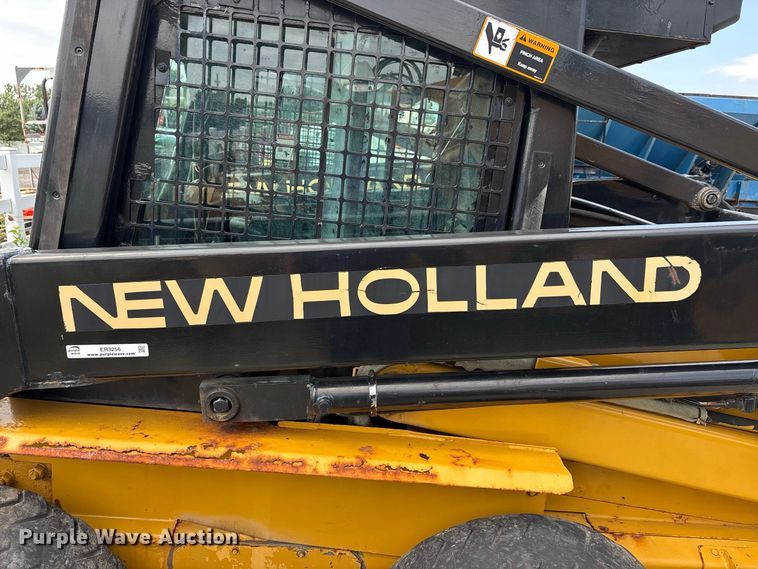 image for item ER3256 1996 New Holland LX 885 skid steer loader