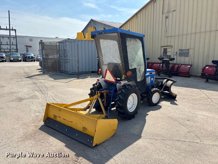 image for item ER3258 1991 Ford 1220 MFWD tractor