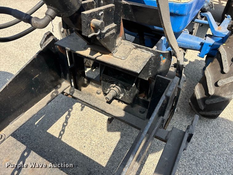 image for item ER3258 1991 Ford 1220 MFWD tractor