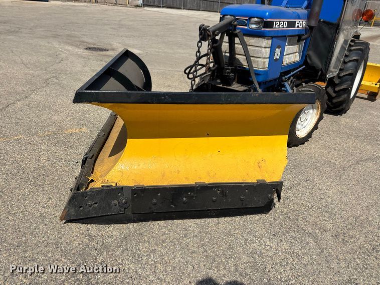 image for item ER3258 1991 Ford 1220 MFWD tractor