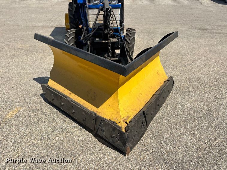 image for item ER3258 1991 Ford 1220 MFWD tractor