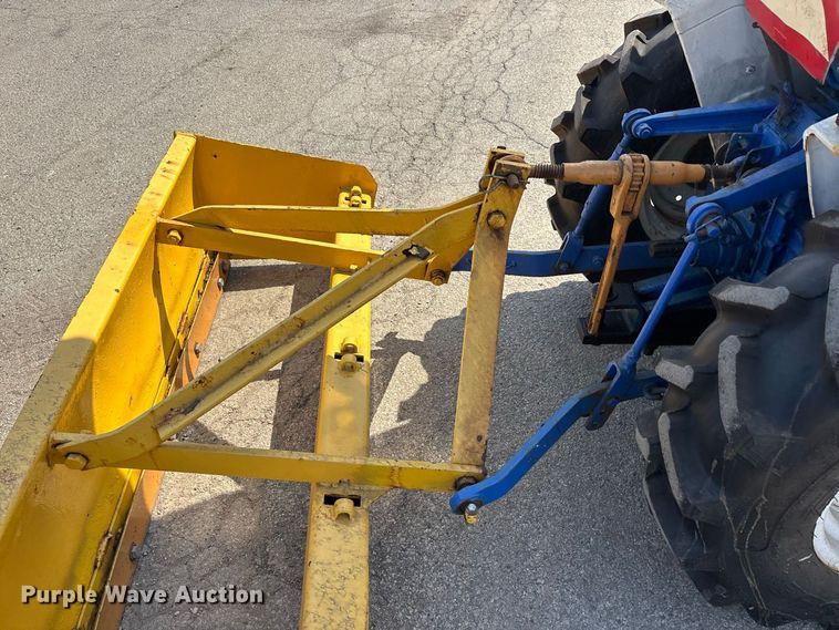 image for item ER3258 1991 Ford 1220 MFWD tractor