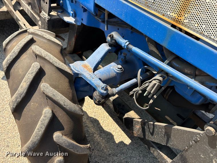 image for item ER3258 1991 Ford 1220 MFWD tractor
