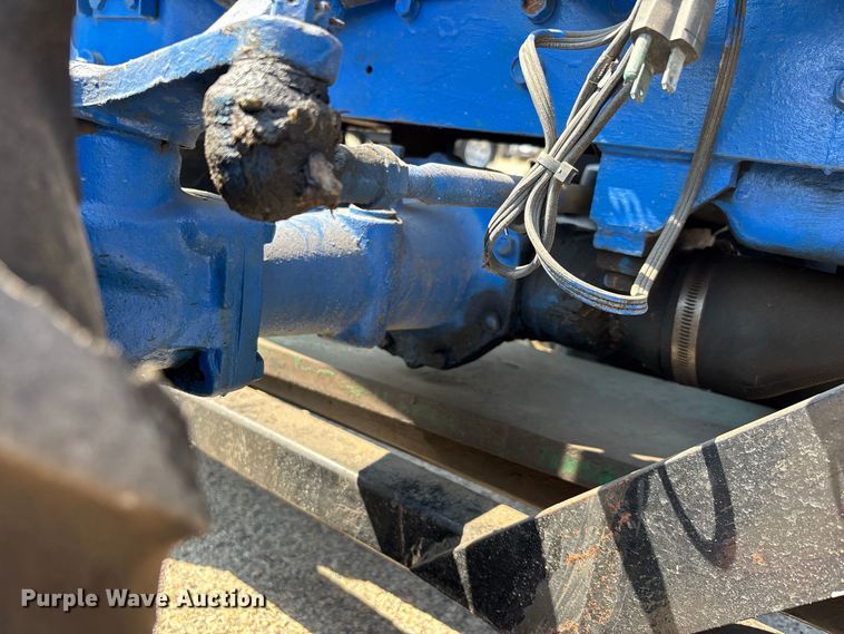 image for item ER3258 1991 Ford 1220 MFWD tractor