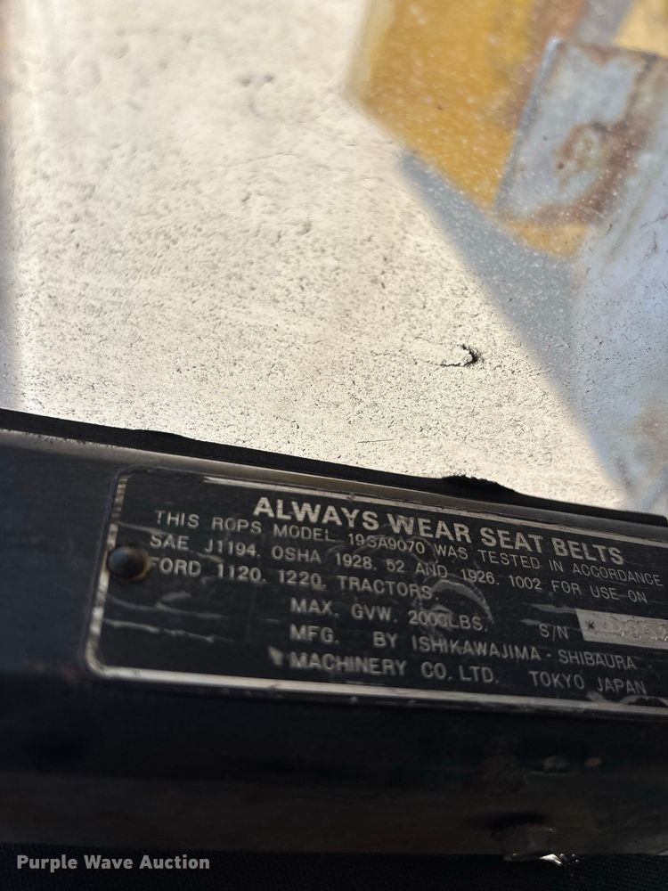 image for item ER3258 1991 Ford 1220 MFWD tractor