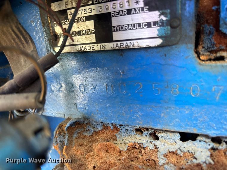 image for item ER3258 1991 Ford 1220 MFWD tractor