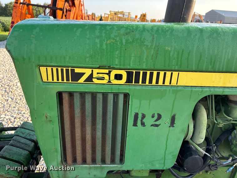 image for item ER3261 1985 John Deere 750 tractor