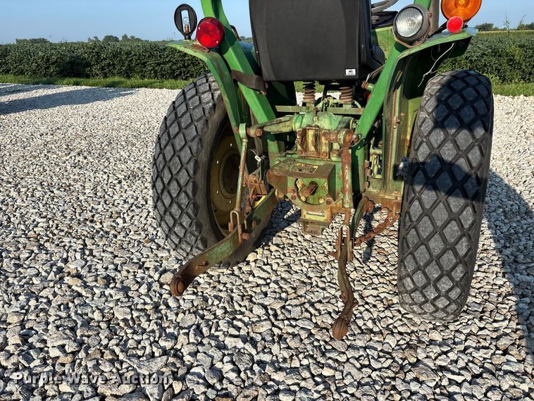 image for item ER3261 1985 John Deere 750 tractor